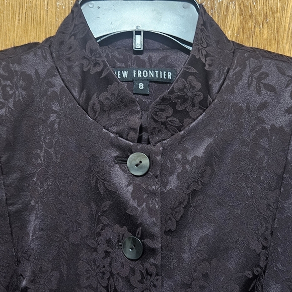 NEW FRONTIER, Elegant short blazer size 8, with mandarin collar - Picture 4 of 11
